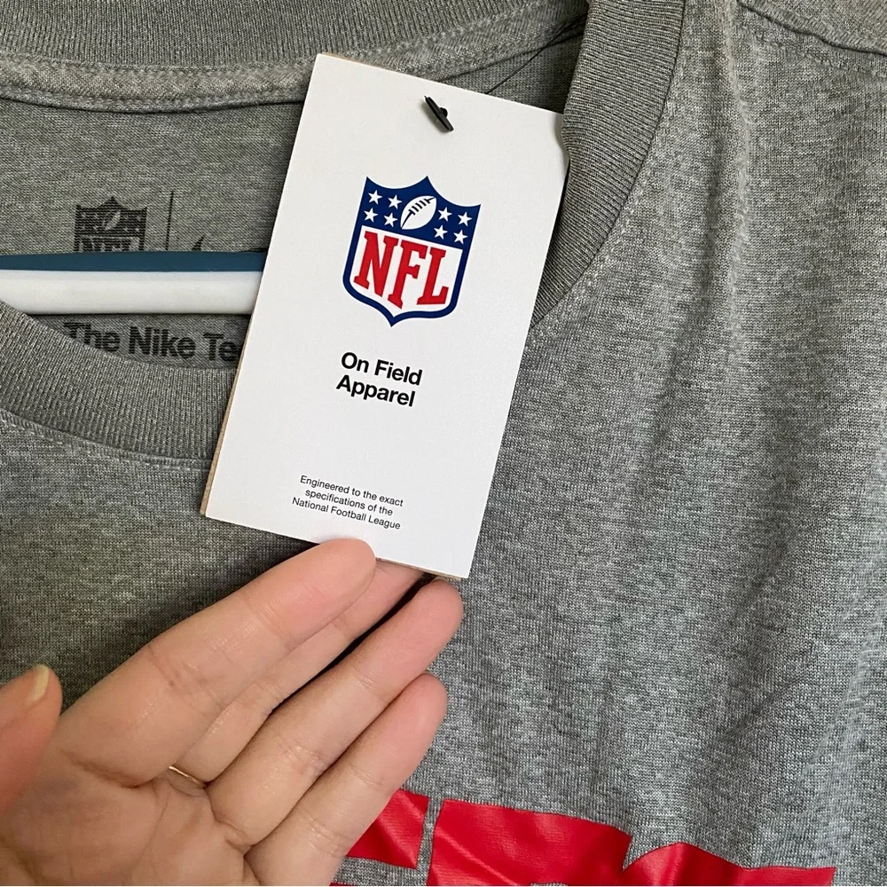 NWT Kansas City Chiefs Nike NFL On Field Apparel Shirt Size Large